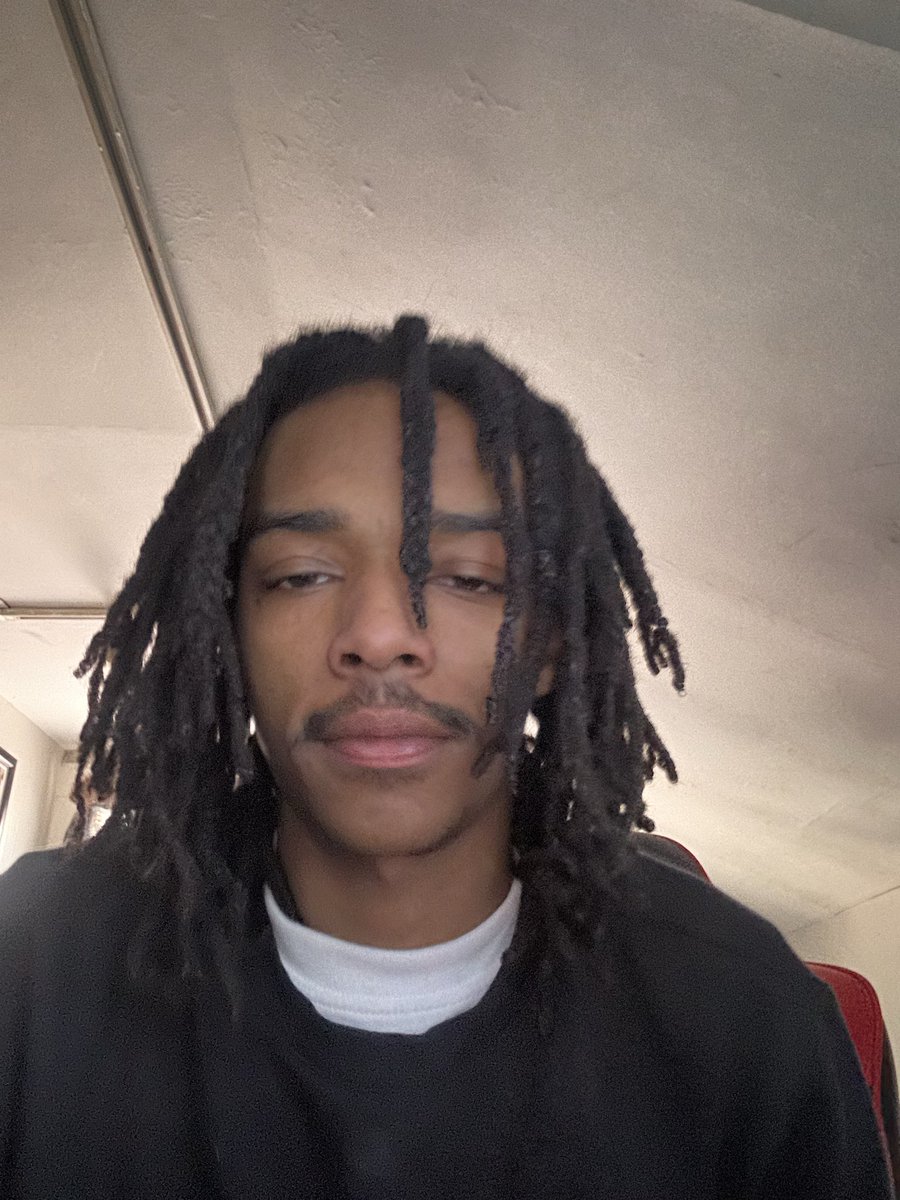 eman 🦴 tweet media