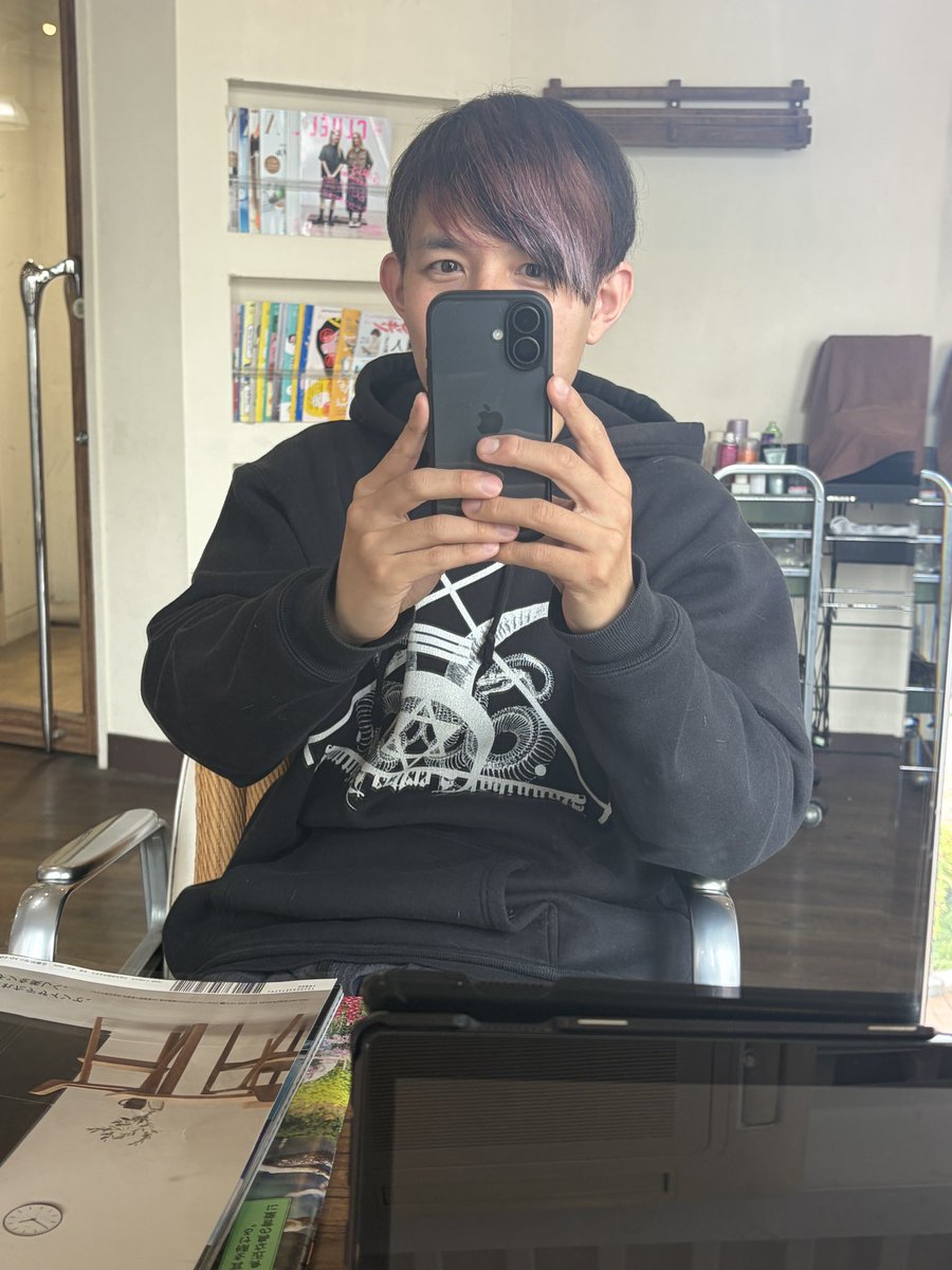 さんかく tweet media
