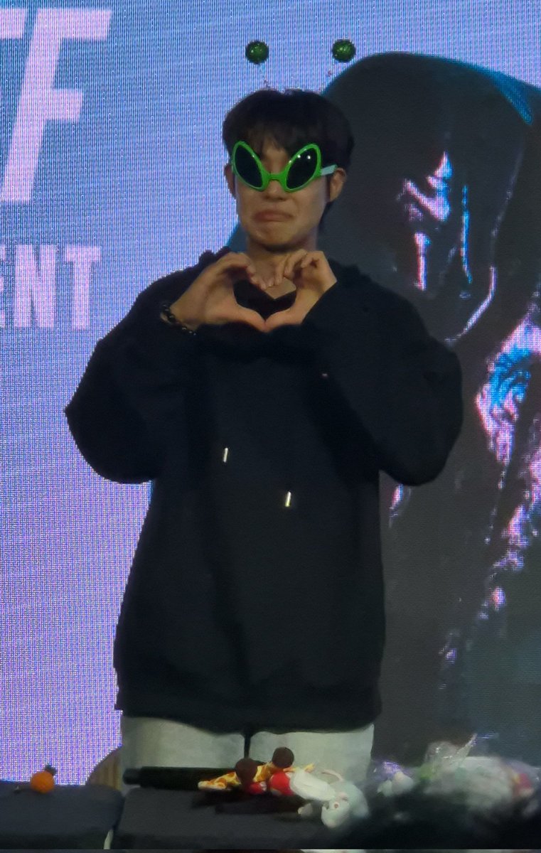 aocado_5o1's tweet photo. 열일하는 그대여.. https://t.co/aaKrUAgDYN