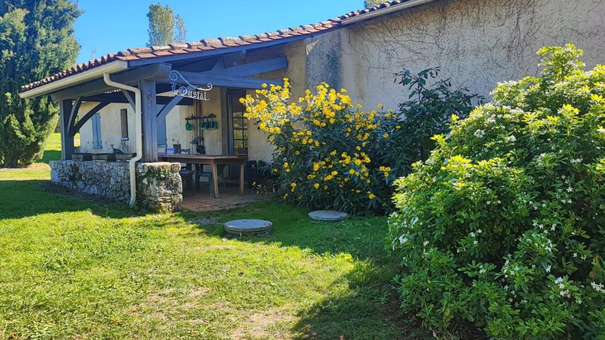 agenceperigord's tweet image. 🏡🔑 Spacieuse longère 13 pièces avec piscine à Beaumontois

📞 N'hésitez pas à nous contacter au 05 53 28 96 75, pour plus d'informations !

#immobilier #RégionBelves #agenceduperigord