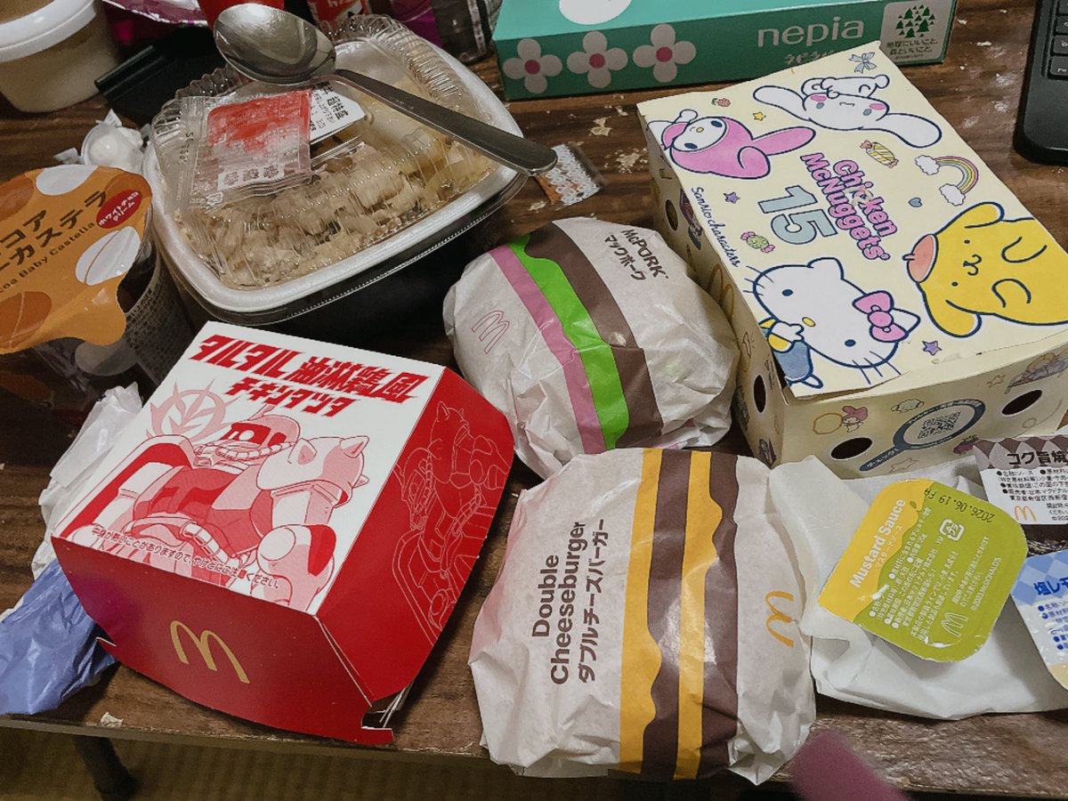 ay___O1's tweet photo. 今月仕事2箇所と叔母さんの手伝い、勉強、練習で
ほぼ休みなくて死
けど色々気持ち紛れそうでいい https://t.co/PAklIS2JxD