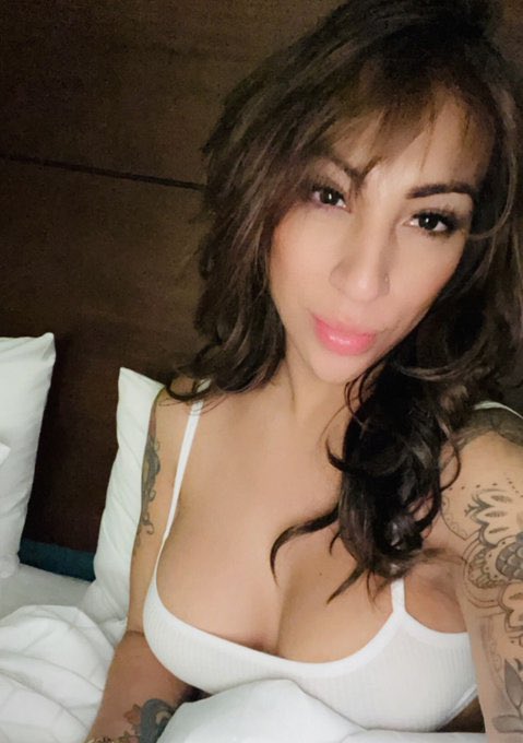 kitten77651's tweet photo. I’m bored 😑 Let’s get naughty together on FT session Right Now DM🍆💦 https://t.co/TFi7Z62LQG