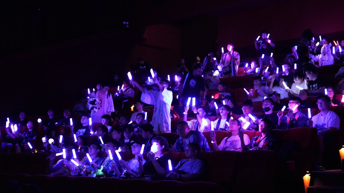 LiveViewingEnt's tweet photo. 💜MISSION WRAPPED!💜

We loved seeing so many of you turn up and fill the cinemas with your energy at the #SSholoX Concert Live Viewing on Wednesday 🔥 Can you spot yourselves?

ps. More exciting things coming your way... we can’t wait to share what’s next with you! 👀✨

#holoX #FIRSTMISSION #秘密結社holoX @hololive_En 
@LaplusDarknesss @takanelui @hakuikoyori @kazamairohach 

@TGVCinemas @CGV_ID  @WeLoveSF @CGV_KOREA