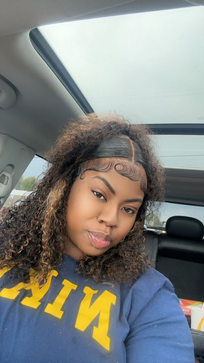 Lala Simonee tweet media