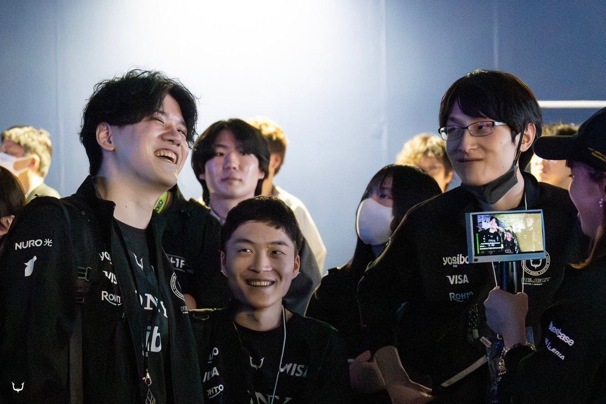 REJECT esports tweet media