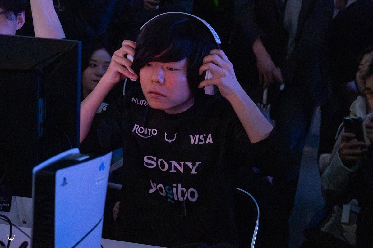REJECT esports tweet media