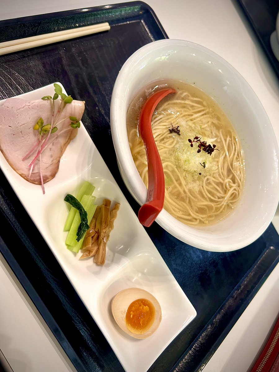 結飛 tweet media