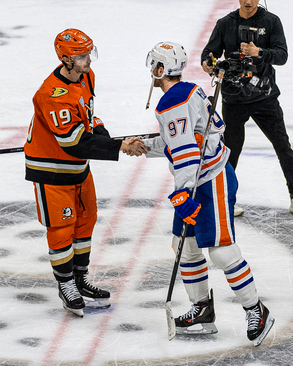 x - Anaheim Ducks tweet media