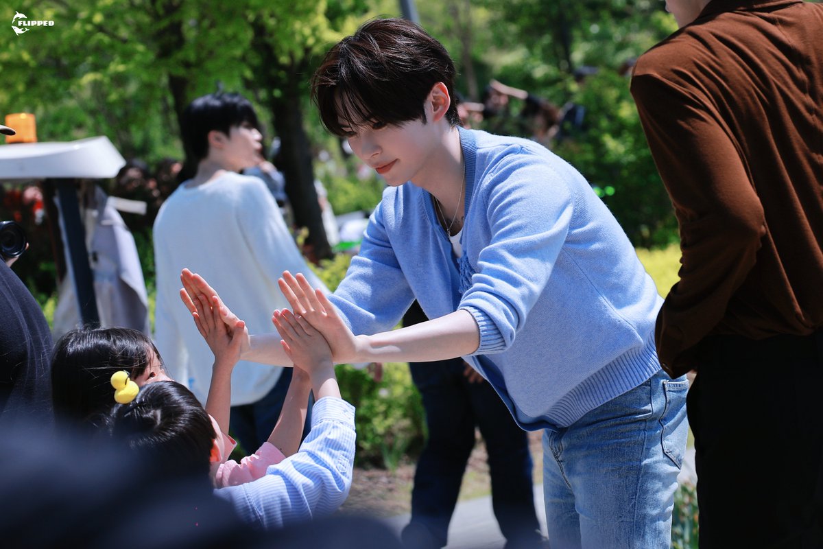 260501 𝗚𝗔𝗥𝗗𝗘𝗡 HQ

🥺🥺

#성한빈 #SUNGHANBIN #成韩彬 #ソンハンビン
#ZB1 #ZEROBASEONE  #제로베이스원 #HAPPYZEROSEDAY