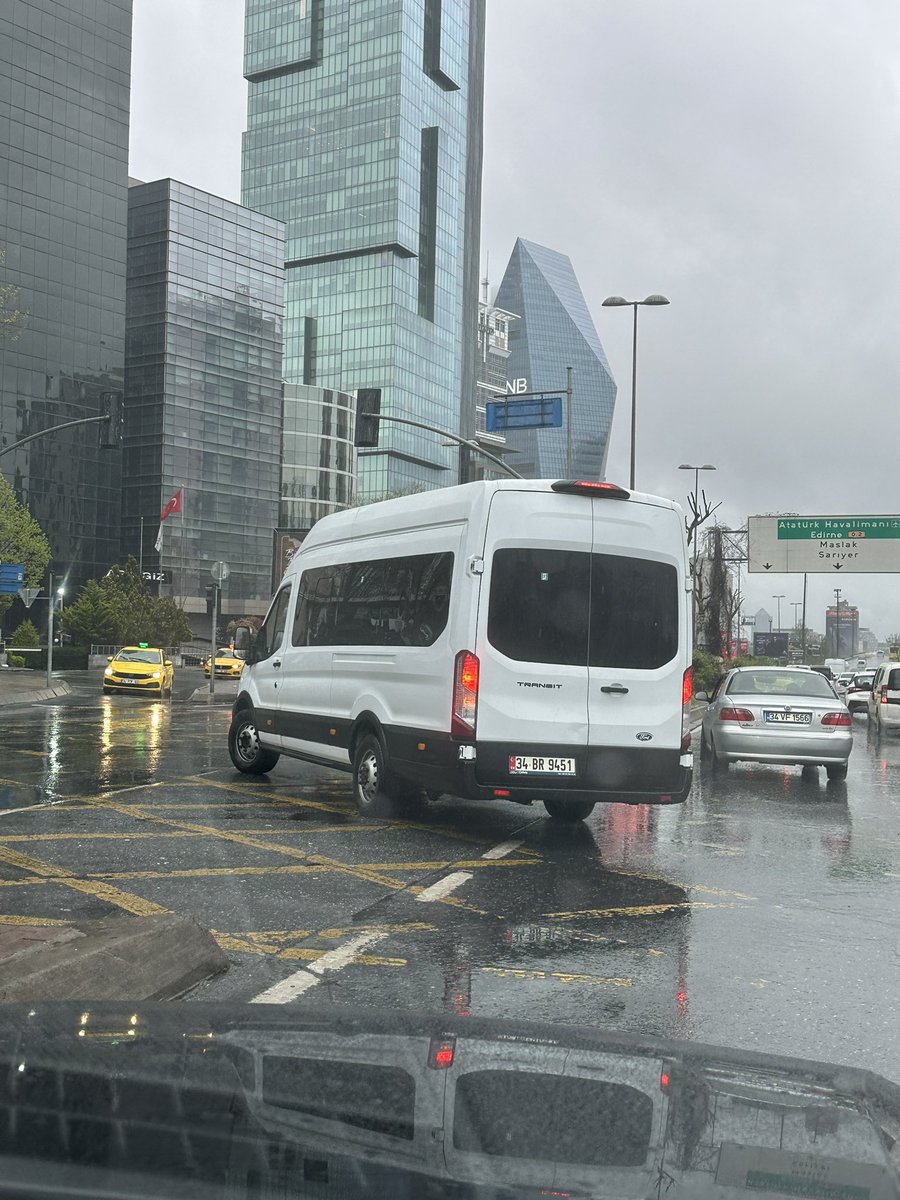 mrt_ksck's tweet photo. @TrafikEgm Bilginize sunulur. 
Levent’te Büyükdere caddesi saat 8:20 https://t.co/X9Rkl05cGZ