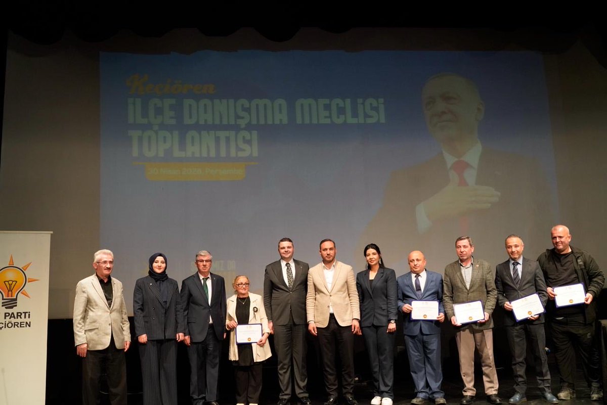 erhansarigol's tweet photo. 📍 Keçiören

Keçiören İlçe Danışma Meclisi Toplantımızda dava arkadaşlarımızla bir araya geldik.
Güçlü teşkilat, güçlü Türkiye demektir. İnancımız da kararlılığımız da tam! https://t.co/HQriimA6dd