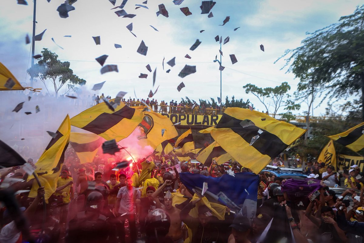 Insano1925's tweet photo. AMO Y SOBERANO ECUATORIANO 🇪🇨 https://t.co/XzuTnC7Zpv