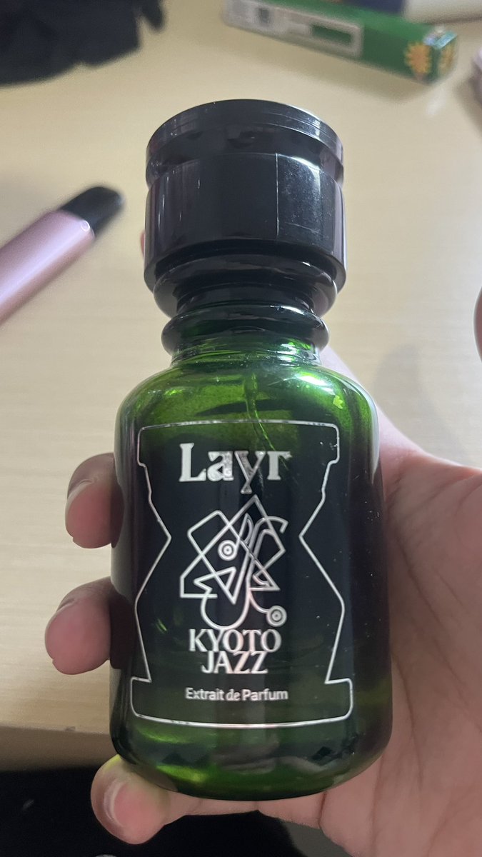 gilakaliyague's tweet image. WTS PARFUM LAYR KYOTO JAZZ
100RB AJA‼️‼️
-sisa setengah 50%
-alesan dijual dah bosen wanginya
-bisa cod jogja kota
-manual via wahana 10rb sejawa
-oyen by req admin ditaggung sendiri

#wts #wtb #zonauang #zonajajan