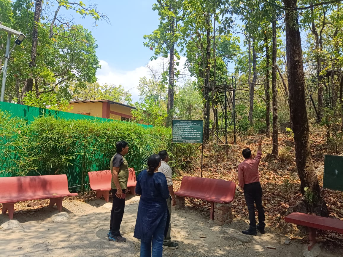 Consultative meetings with the Range Officer and the Senior Veterinary Officer, and site visit at Dehradun Zoo, Dehradun, Uttarakhand were conducted regarding establishment of an interpretation centre.