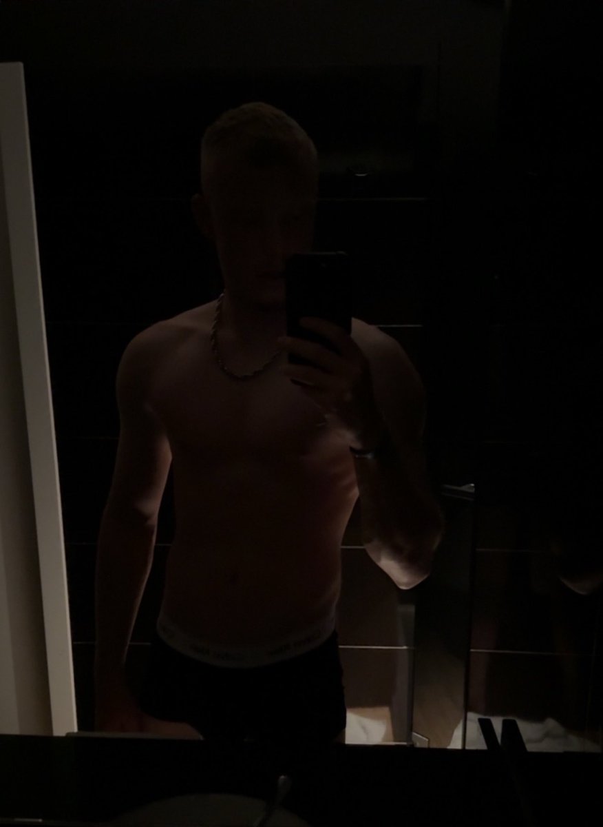 ChavBarb's tweet photo. What happens in the dark… https://t.co/Jn4ZuPgUMb