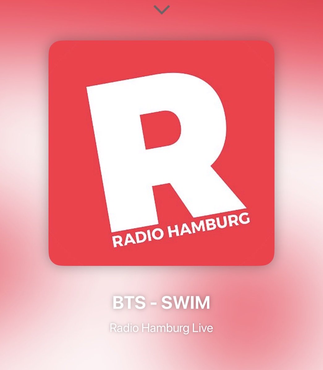 MintKitten07's tweet photo. BTS is playing on radio Hamburg right now. 💕 https://t.co/xEqr5u0W8x