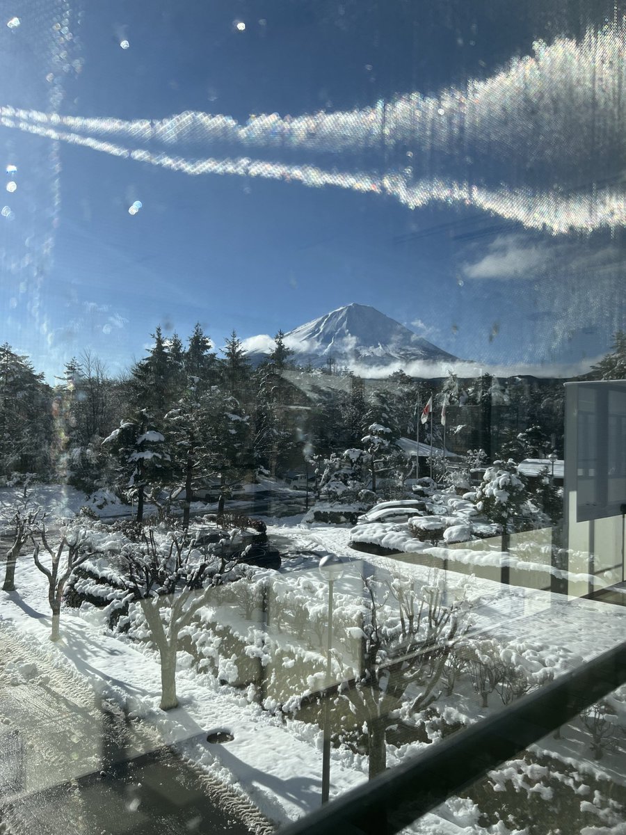 oldnavi98's tweet photo. 応援業務及び御殿場アウトレットパトロール終了
富士河口湖・富士吉田・鳴沢・御殿場の皆さま、大変お世話になりました
いろいろな富士山 https://t.co/VRiHaBJnSO