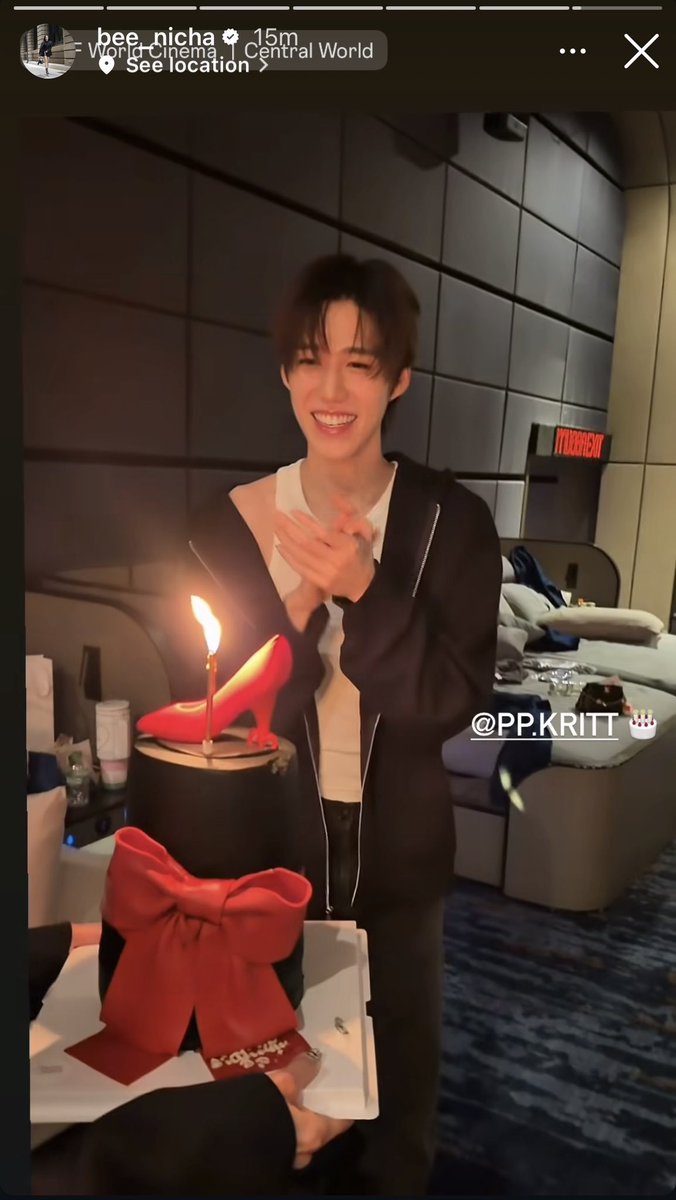 Zerzizix's tweet image. #BALENCIAGA 🇹🇭
PP KRIT BALENCIAGA  GBA 🇹🇭
PPKRIT AMNUAYDECHKORN🇹🇭

กุดจี่🪲♥️
youtu.be/CdH_0cgsZwQ?si…

😻📸
instagram.com/pp.kritt?igsh=…

PP KRIT STYLE🌟😻
instagram.com/ppkritstyle?ig…

#BalenciagaxPPKrit #PFW
#PPKritt

ซีรี่เรื่องใหม่ รองเท้าเเดงเเละเจ้า
หญิงนิทรา🐰😹😹😹😹😹😻