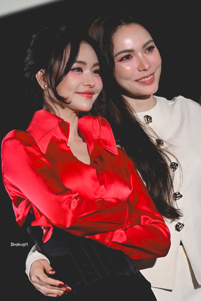 👭❤️🤍🥰✨

MAJOR X ENGLOT PRADA2
#TheDevilWearsPrada2THxENGLOT 
#อิงล็อต #englot‌