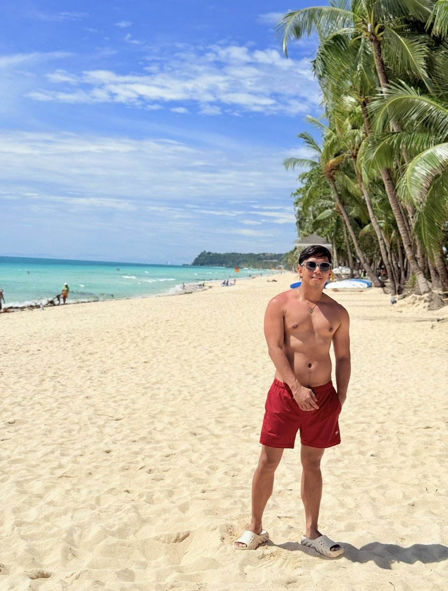 iam_kenito's tweet image. Happy Laboracay Day! 🏝️ ☀️ 🏖️ #LaborDay