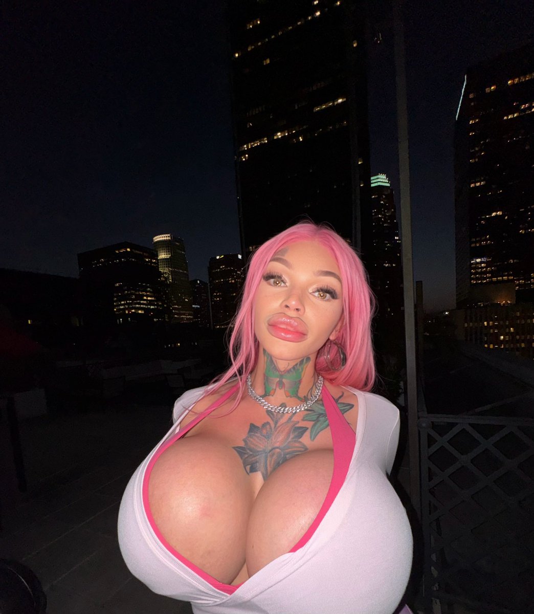 VALENCIA HALL XXL tweet media
