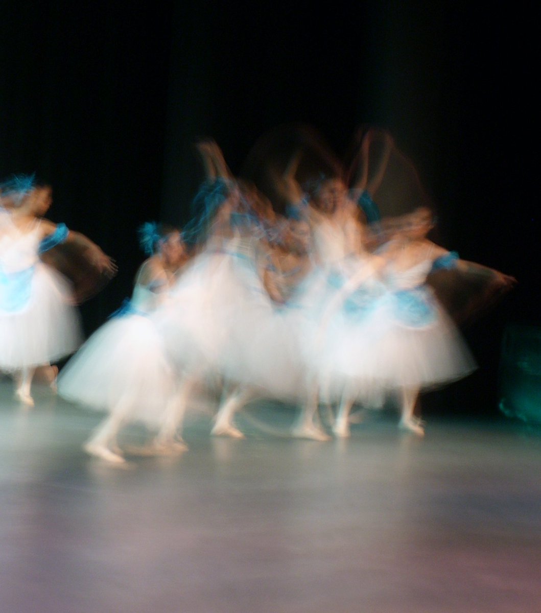 madeleonu's tweet photo. La danza https://t.co/Y32LbrWUl8