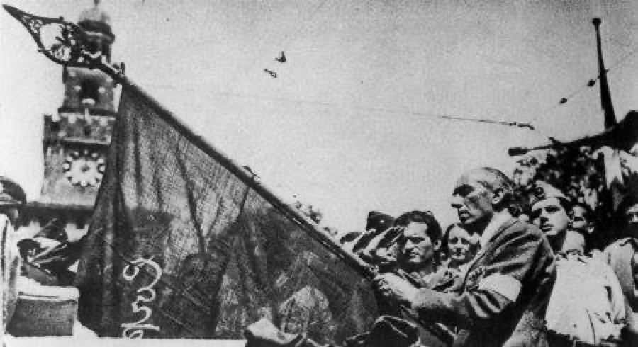 ANPIRomaPosti's tweet photo. La sfilata della #Liberazione del #6maggio 1945 a #Milano, guidata dal Comando Generale del #CVL, fu l’atto conclusivo della #Resistenza al nazifascismo e delle insurrezioni popolari che consentirono la #Liberazione delle città del Nord prima dell’arrivo dell’esercito alleato. https://t.co/PUMfGca0Bg