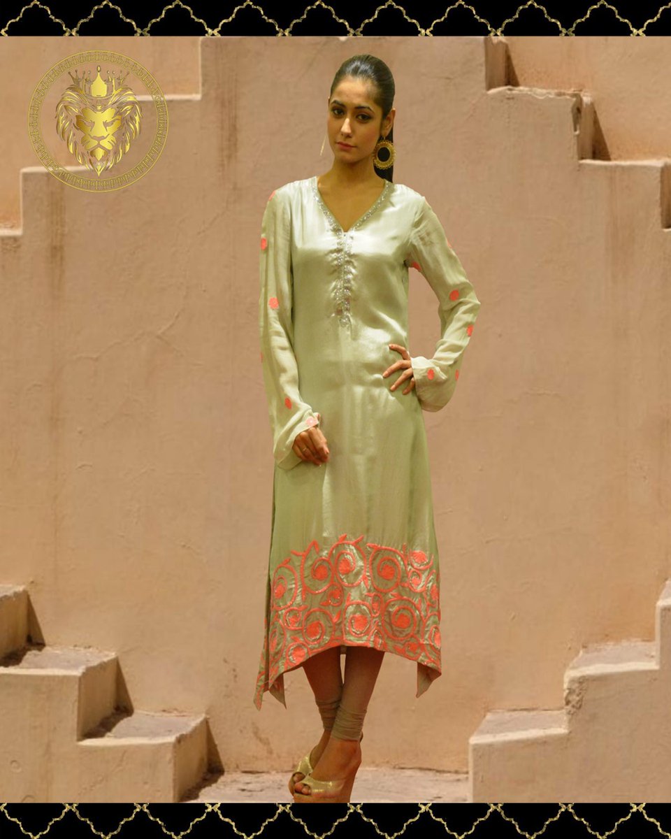 PrinceABcouture's tweet image. ADAH- Metal Gray Georgette straight kurta set embellished with colorful reham, sequin, glass beads &amp;amp; katdana.
Follow me on Instagram @princeabcouture #PrinceABcouture #Indian #fashion #fashionista #Designer #GoodVibes