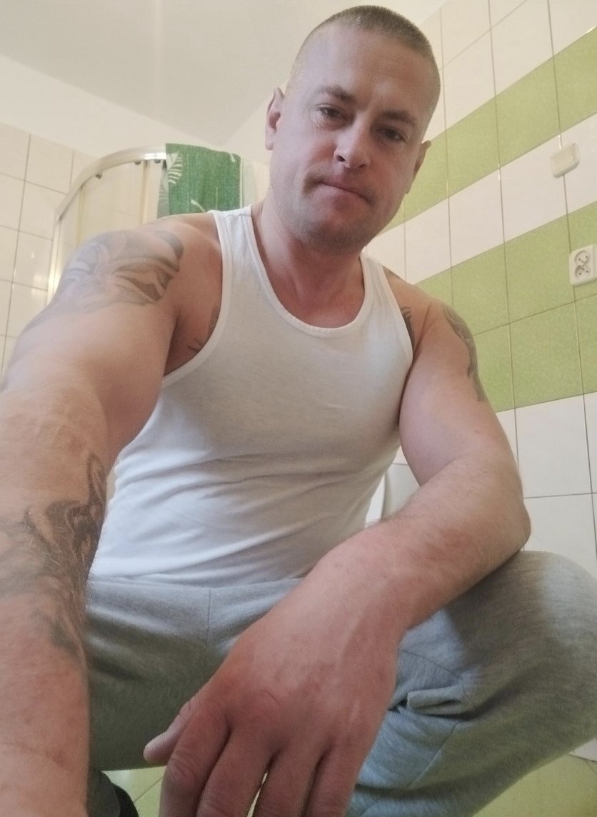 Regular Slav Guys tweet media