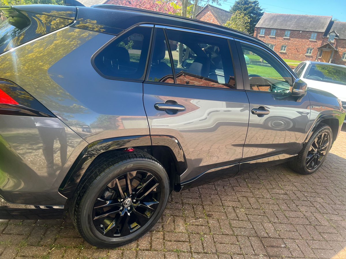 WxMSmart's tweet photo. Customer had a little furry friend chewing wires &amp; damage in this.
All New wire looms &amp; Valeted to High Level by Mango Valeting Specialist Clean.
#WeRepairAnyCar 
#Wrexham #Chester #NorthWales 
@chestertweetsuk 
@NWalesSocial https://t.co/Eks28oLGhn
