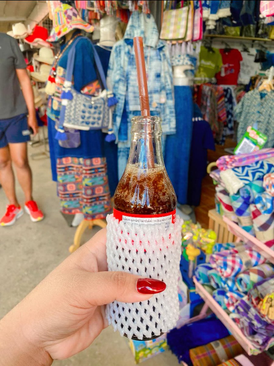 🧡 ฉัน support ชีวิตตัวเองได้100% กินอิ่ม นอนหลับ มีความสุข  ถ้าวันไหนเหงา ก็แค่ ซื้อผู้ชายกิน😂🤣😂