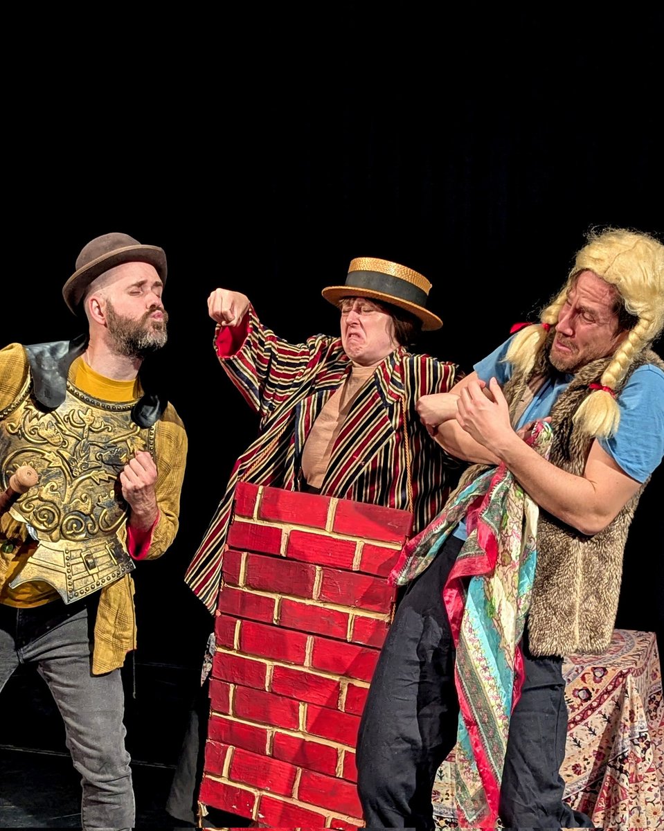 shakespeareina1's tweet photo. Happy International Workers Day 
#MayDay from the Mechanicals https://t.co/8rARK91Hdp