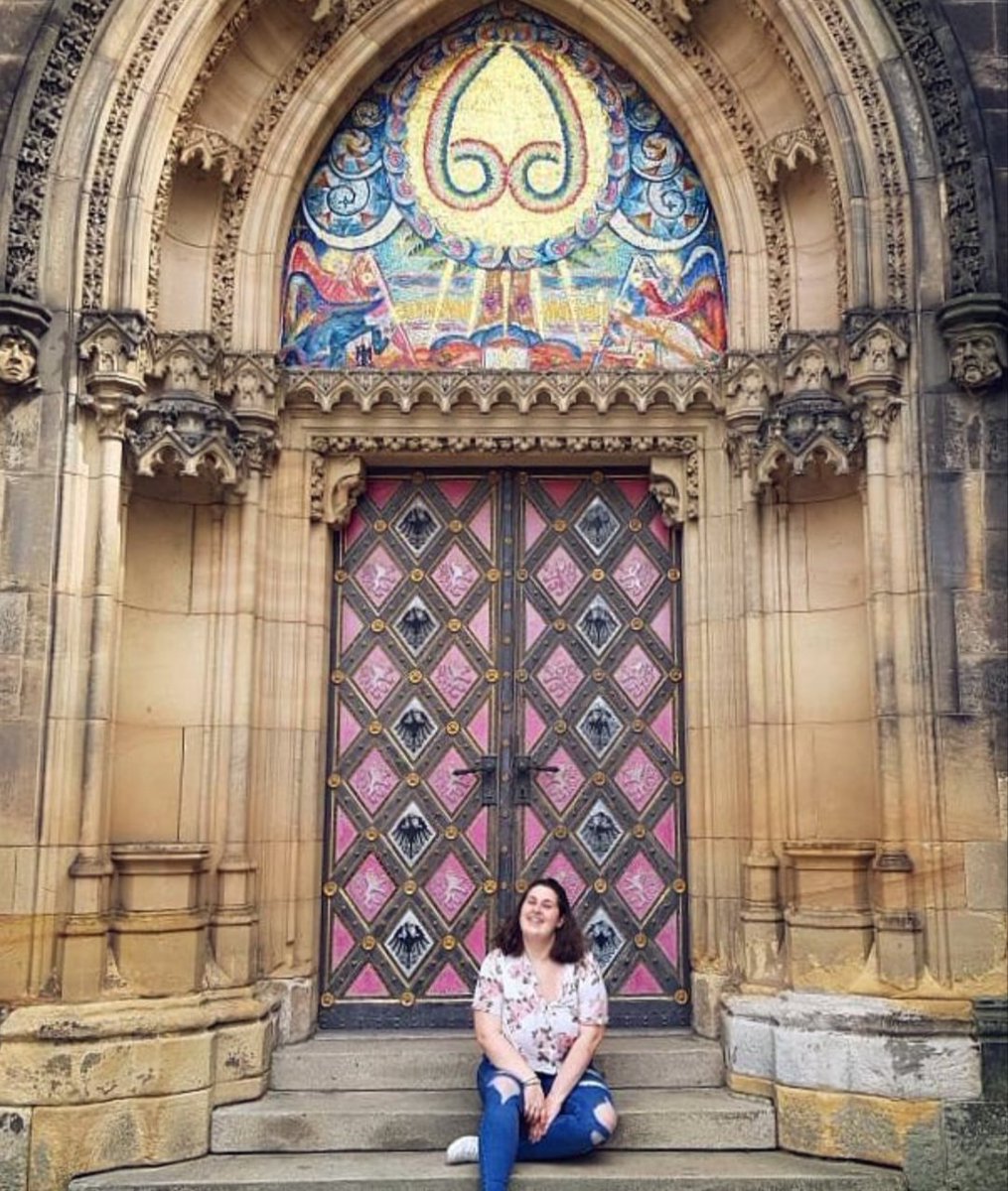 sullialice's tweet photo. omg i just came across this photo of me in Prague when i lived there and had NO IDEA that it was used for a loona 1/3 teaser https://t.co/WpJRr5n4d3