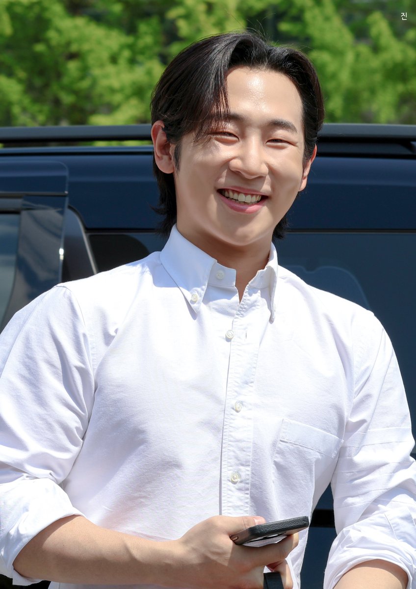 260430 가곡의 밤 출근길
햇살기니다 힘난다👊

#리베란테 #노현우