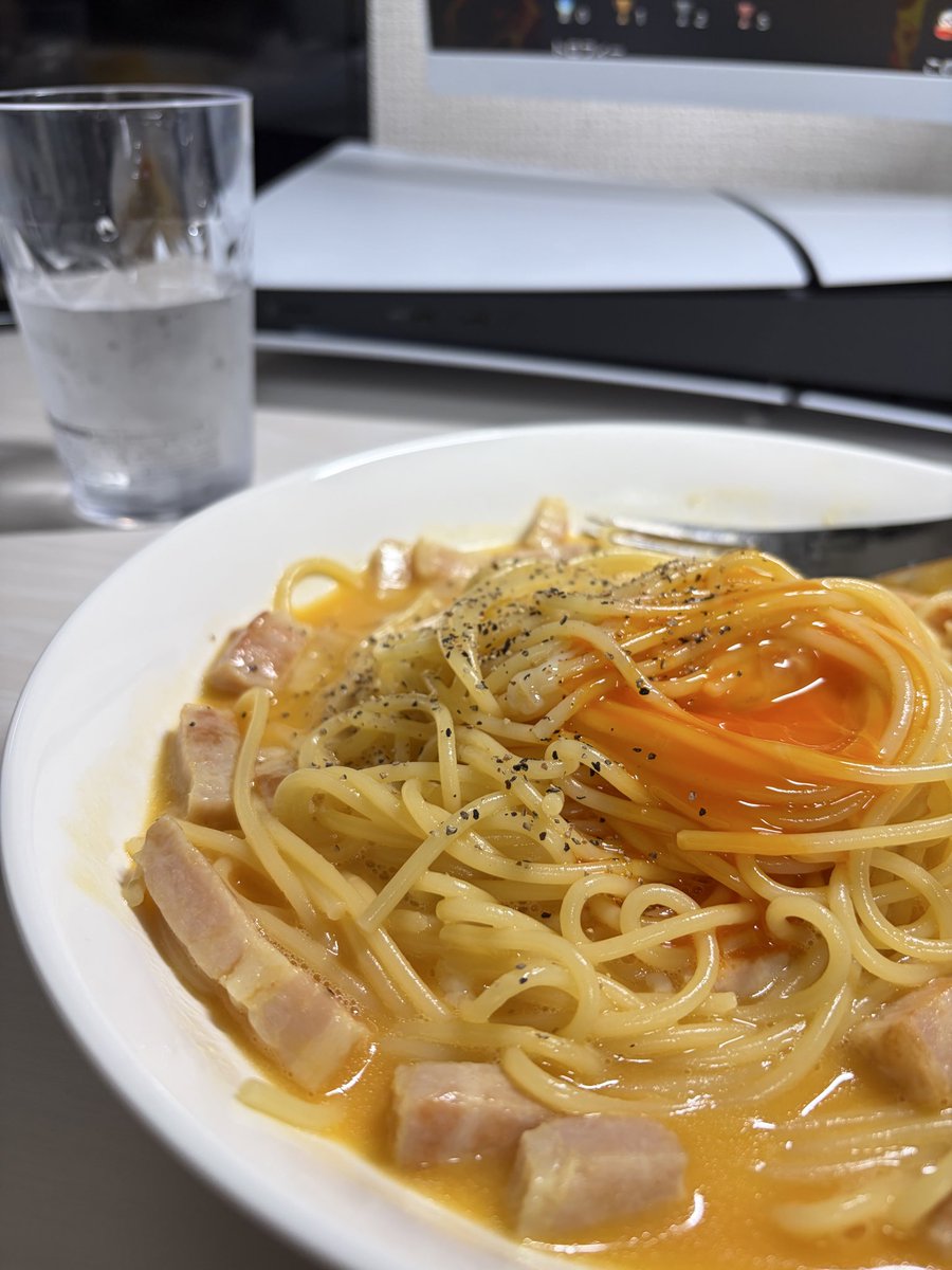 yukky429's tweet photo. 初めてまともな自炊した
めっちゃうまかった https://t.co/bwahOSvTZg
