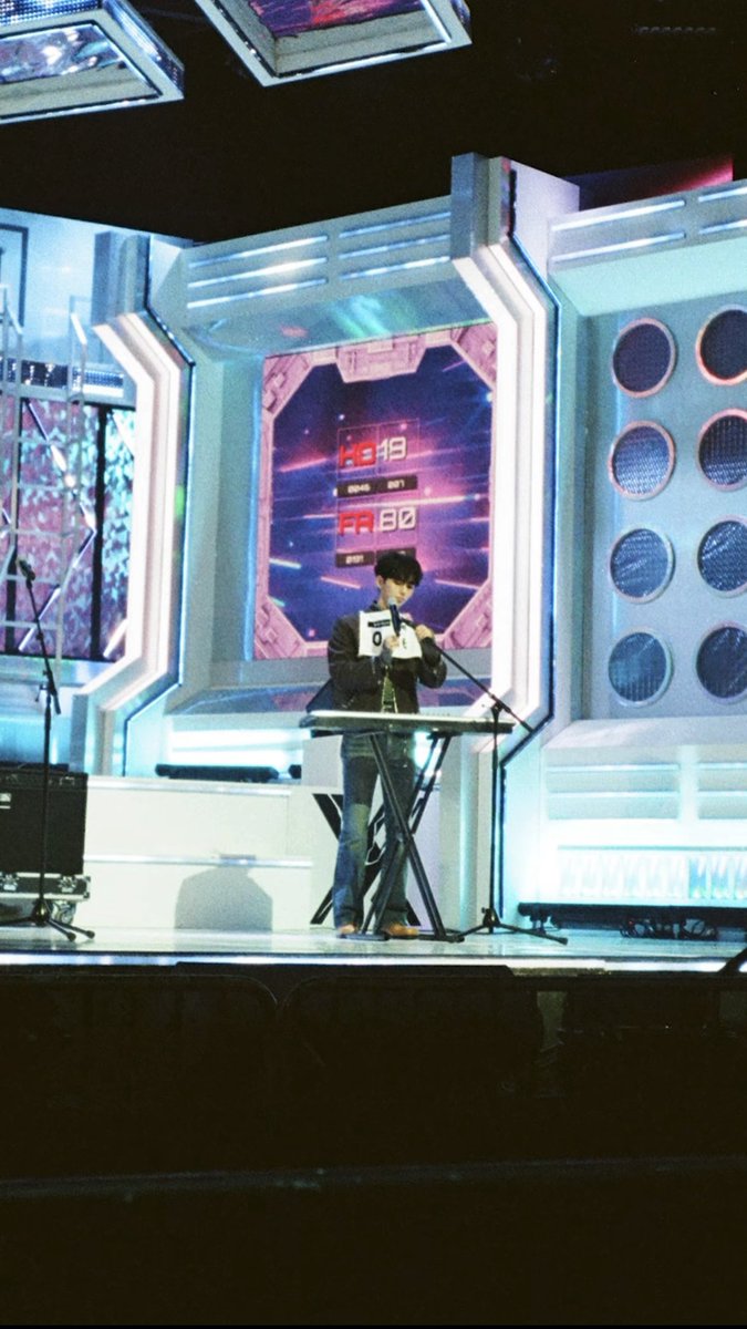 ode_maru611's tweet photo. 쇼챔 비하인드 사진 오드 모아모아 ♡ https://t.co/FYYebdEzGA