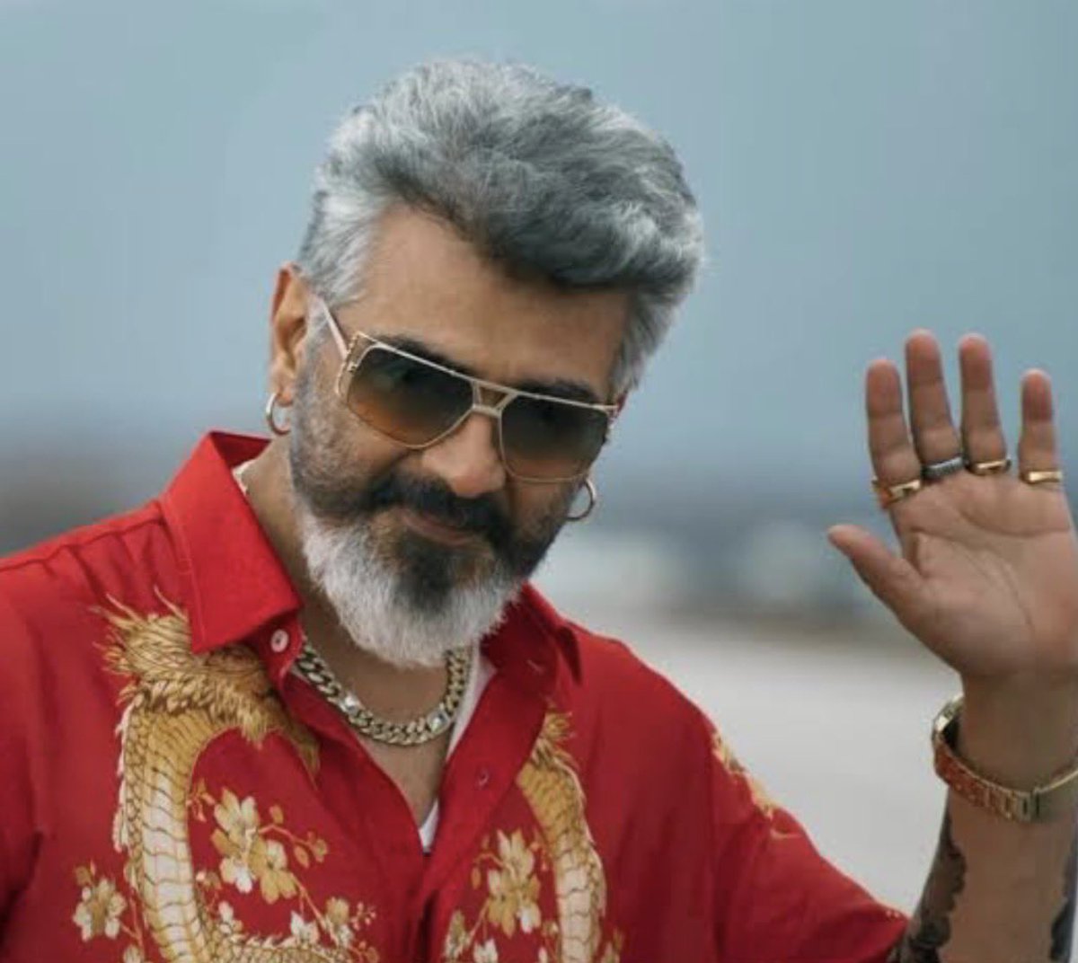 latasrinivasan's tweet photo. Wishing rock star #AjithKumar a fantastic birthday! Onwards and upwards 💥💥💥

#Ajith #HBDAjith #happybirthdayajith @DoneChannel1 @SureshChandraa https://t.co/1825MnPzRE