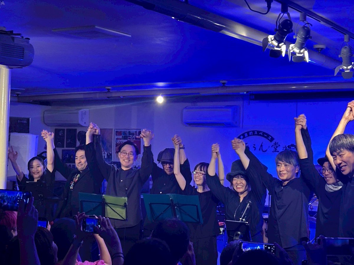 yoko_perc's tweet photo. 9/26(土)
soulsin-g and his bandワンマンライブ
@函館 金森ホール

本日5/1(金)よりチケット発売開始！
わたしもチケット常に持ち歩いてます！
お気軽にお声がけくださいませ🌷

すぐに直接会えない方もご予約方法色々あるので、まずはご連絡ください！
満席で迎えたい☺️
遠方の方も旅行がてらぜひ！ https://t.co/BgPxmDztdl