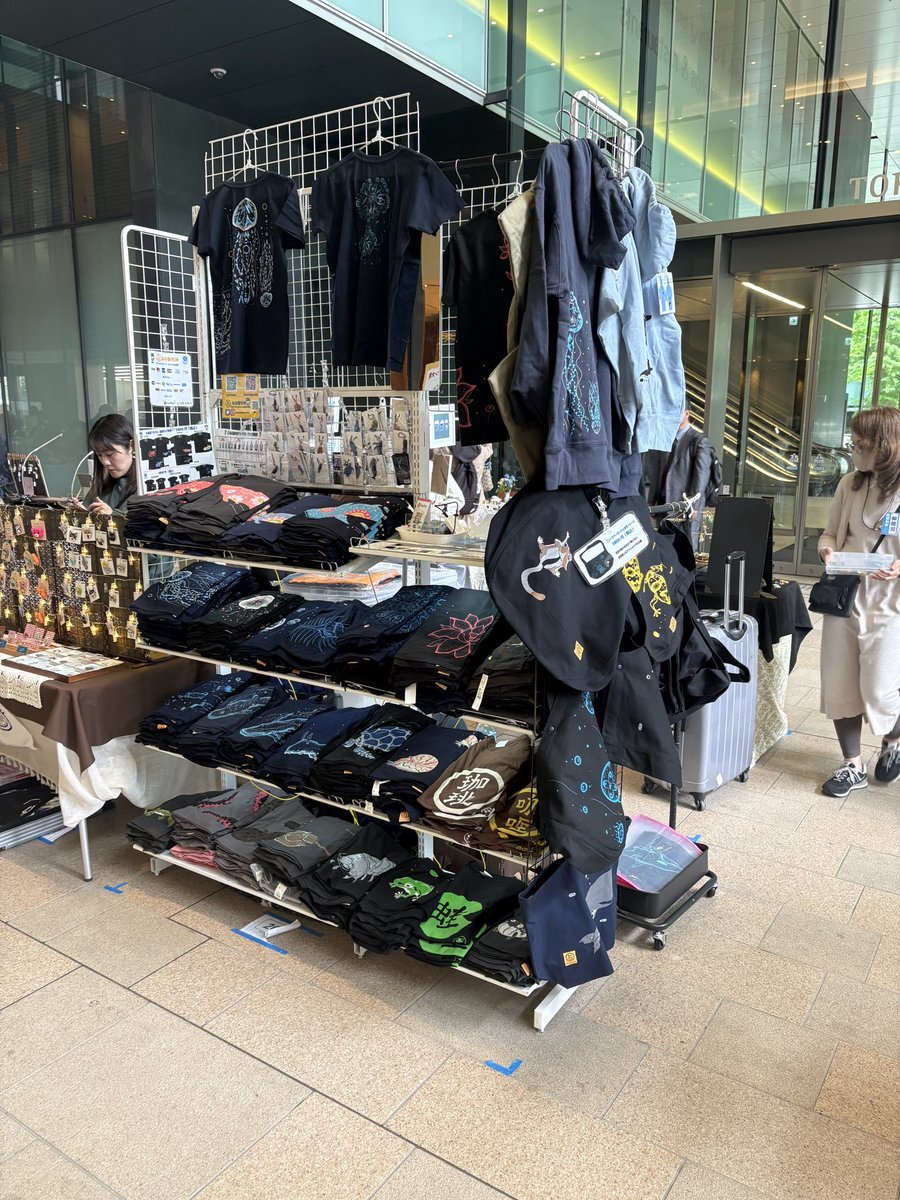 maruyosyouten's tweet photo. ５月２日
12時から17時
中池袋公園
アニメイトの前、ユザワヤの裏

池袋駅東口です！

#creatorstand

ブース発表されました！

明日は真夏日の予報です
熱中症対策をされて
おいでくださいませ https://t.co/yt7nB3srrZ