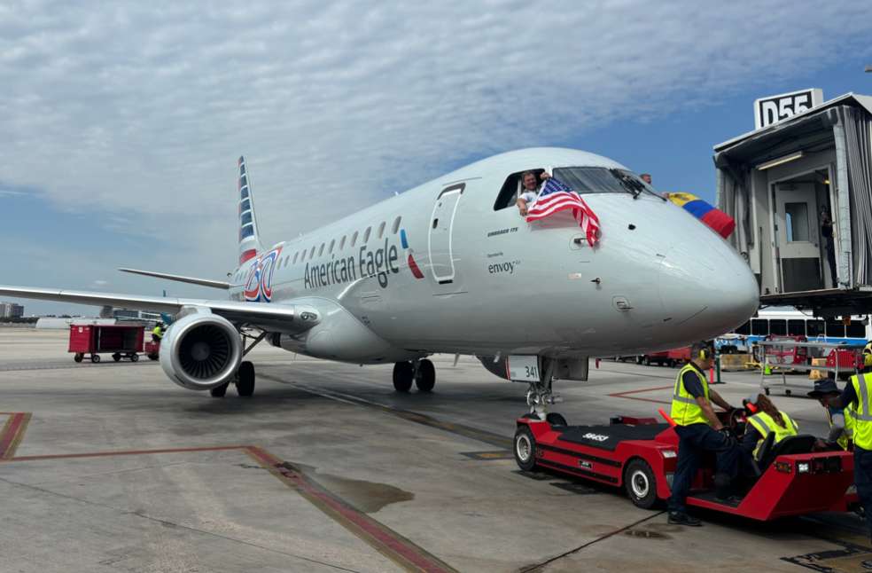 BritainHerald's tweet image. US–Venezuela direct flights resume after 7-year halt | britainherald.com/us-venezuela-d…
#USVenezuela #AviationNews #Caracas #AmericanAirlines #TravelUpdate #BritainHerald #AirTravel #MiamiToCaracas #FlightResumption @AmericanAir