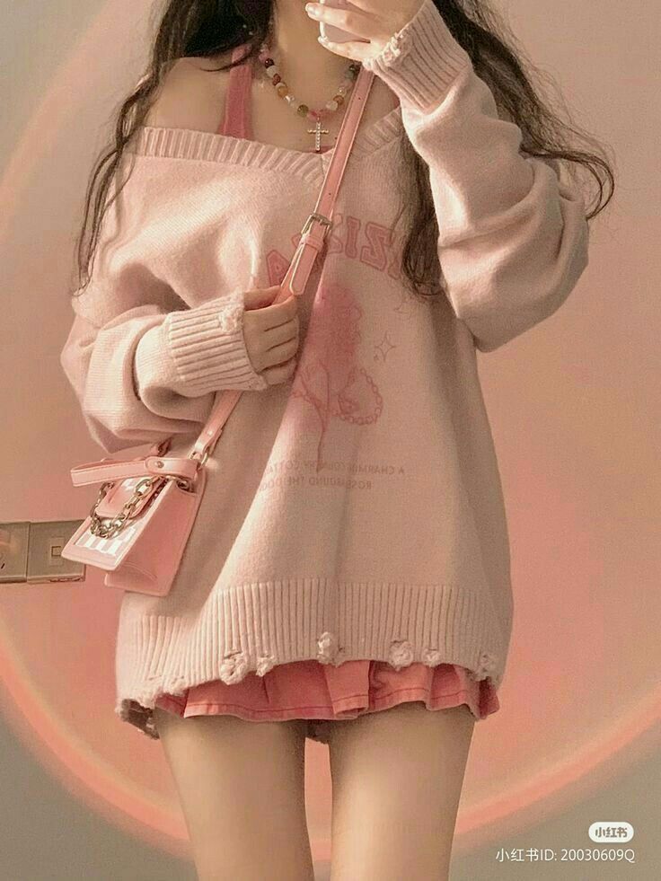 Cherrymonsterz's tweet photo. I wanna dress cute n pink but I fully believe people will call it 'cutegore' because i cut myself every now and then bruh 😢 https://t.co/2A0ROIjhFo