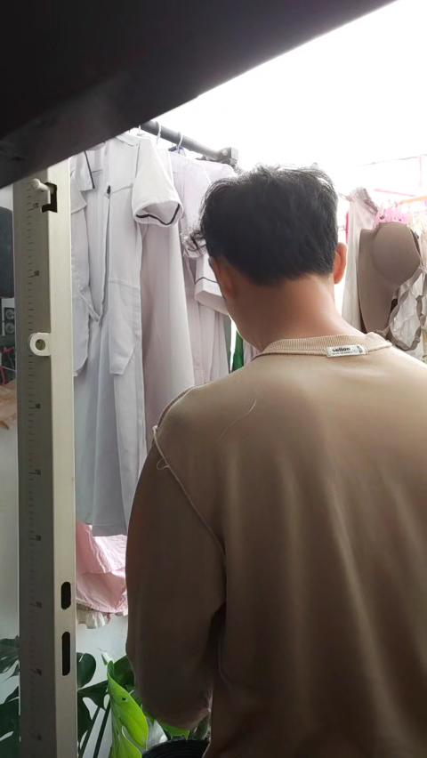 Blackhawkbigcck's tweet photo. Có những lúc mình chỉ mong có đc 1 ai đó hiểu mình,đủ dịu dàng để cùng đi qua những ngày bth mà vẫn thấy hạnh phúc.Ko cần quá hoàn hảo, chỉ cần thật lòng,nắm tay nhau mà ko phải sợ ánh nhìn xung quanh.Hy vọng 1 ngày nào đó,mình sẽ có 1 tình yêu đẹp như thế.. https://t.co/WQUOQRHnJq