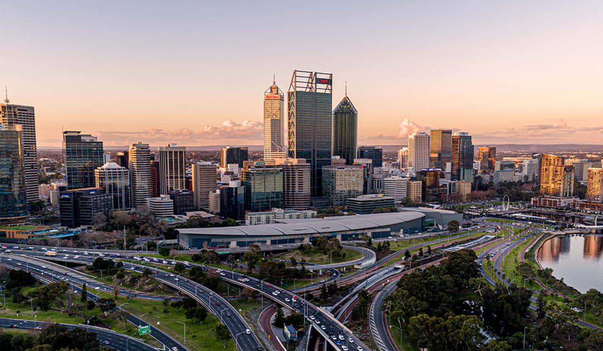 SmartPropertyHQ's tweet image. Western Australia has retained its position as the strongest home-building market in the country, according to the latest Housing Scorecard from the Housing Industry Association. #WesternAustralia #Supply #Housing

Read the latest ⬇️
bit.ly/4n2V64w