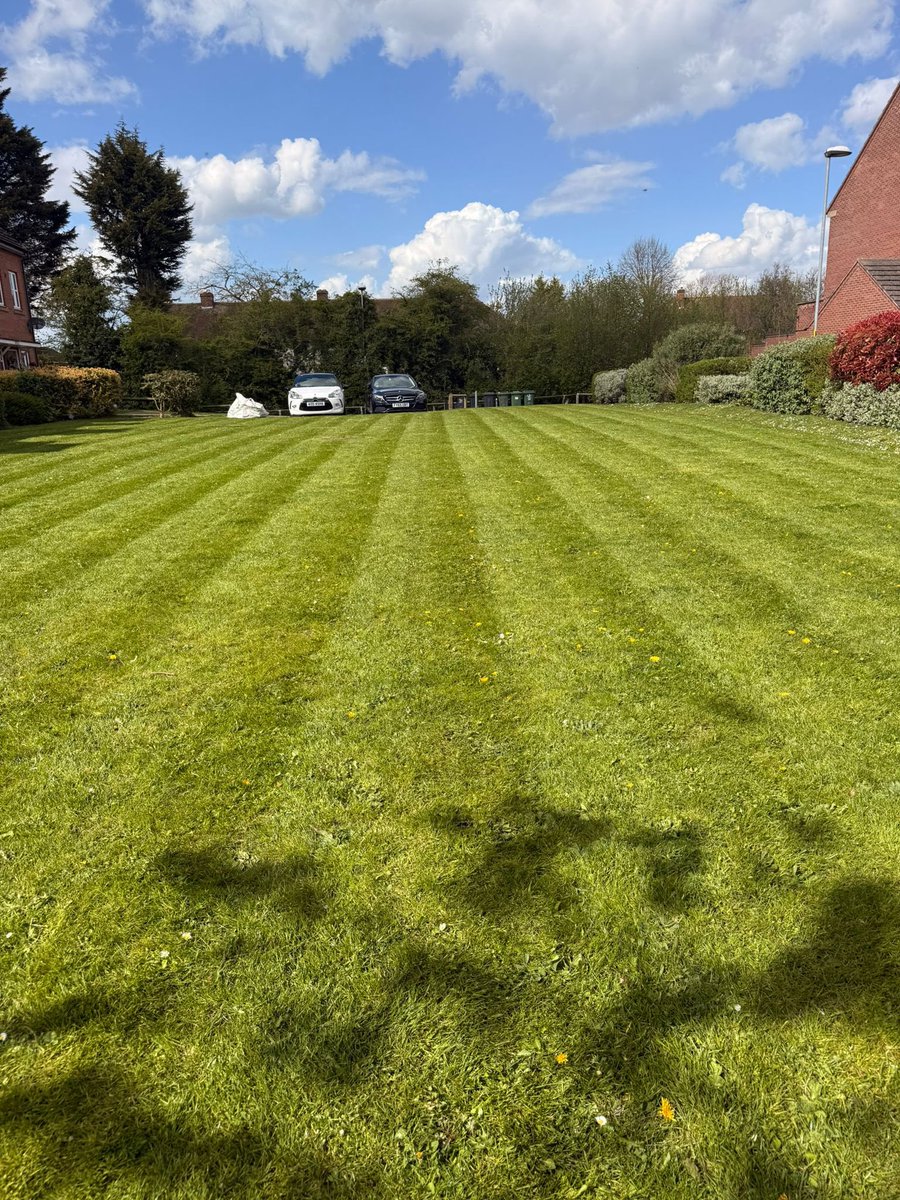 Estate Grounds Maintenance done properly! 

When we first took over this site for our client, they’d been left disappointed by the previous contractor and the grounds were nowhere near the standard they
#GroundsMaintenance #LandscapeMaintenance #CommercialGroundsCare