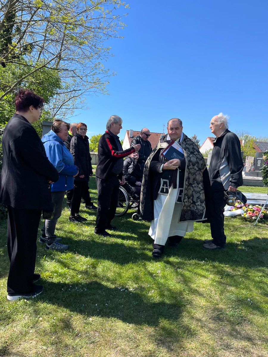 ElsaPacoo72's tweet photo. Ruhe in Frieden Mama 🙏🏻🕊️✝️😢 .... Rest in peace Mom 🙏🏻🕊️✝️😢 https://t.co/vaTB39EVwb