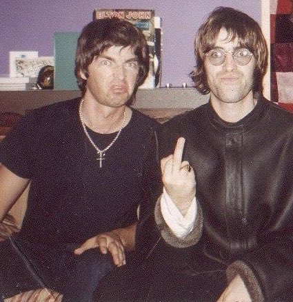CJBolding's tweet image. By some bizarre coincidence, both Noel and Liam had sat on their Wind Chimes at the same time.
#LiamGallagher 
#NoelGallagher