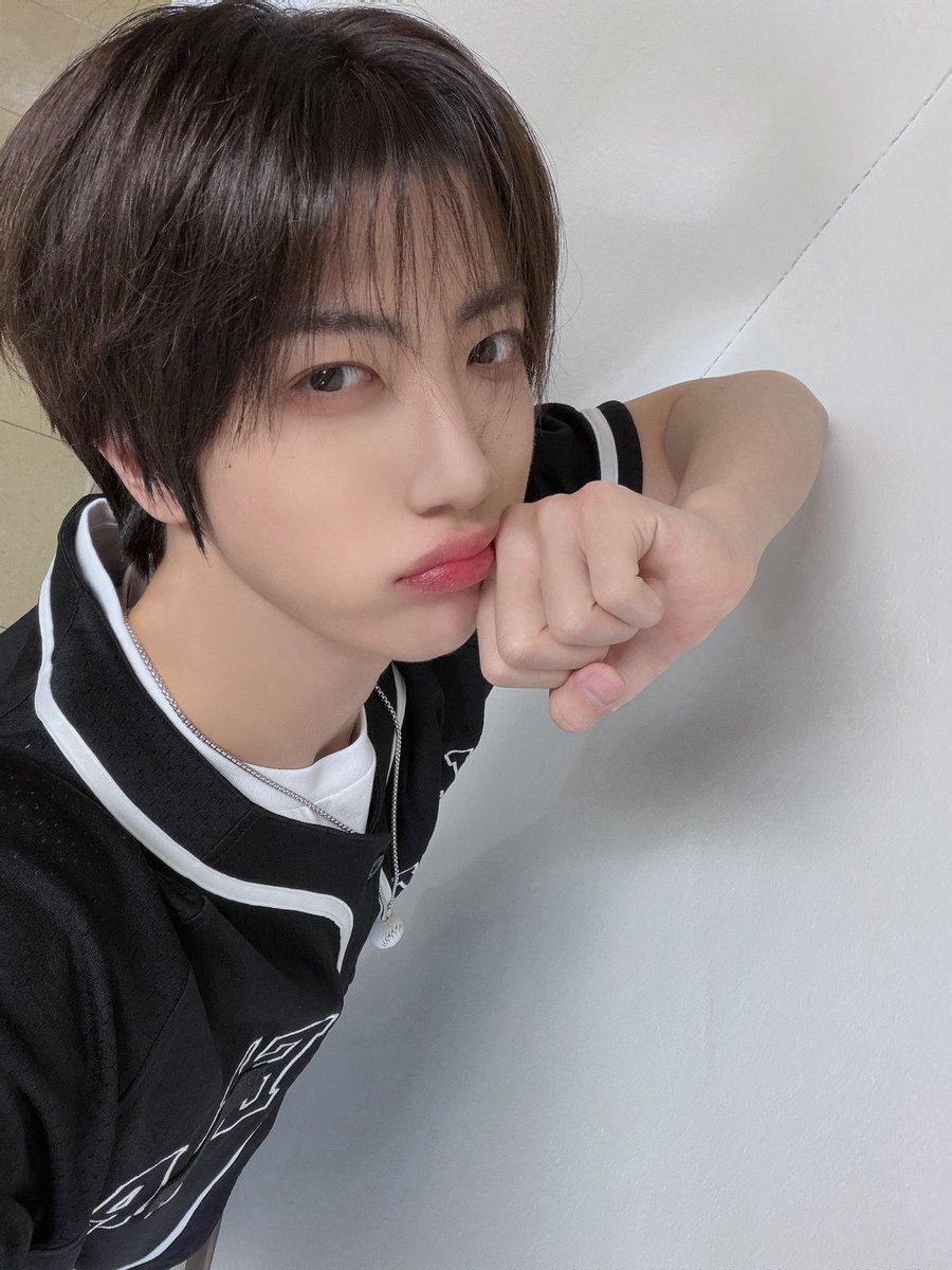 wonjinsworld's tweet photo. 🕋🕋🕋

#원진 #wonjin #크래비티 #cravity https://t.co/wBnWURAg0G