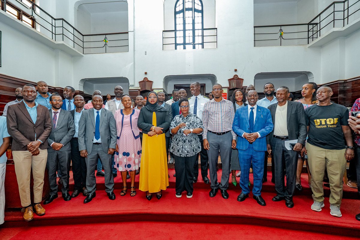 Kampala’s Air is sending a warning ⚠️. <a href="/KCCAED/">Sharifah Buzeki</a> calls for urgent, collective action because clean air isn’t optional, its survival. The time to act is now. #ForALivableCity #GoldenPosts <a href="/KCCAUG/">Kampala Capital City Authority (KCCA)</a> <a href="/Buzeki_Sharifah/">Hajjat Sharifah Buzeki</a> <a href="/S4PGroupUG/">S4P Group</a>