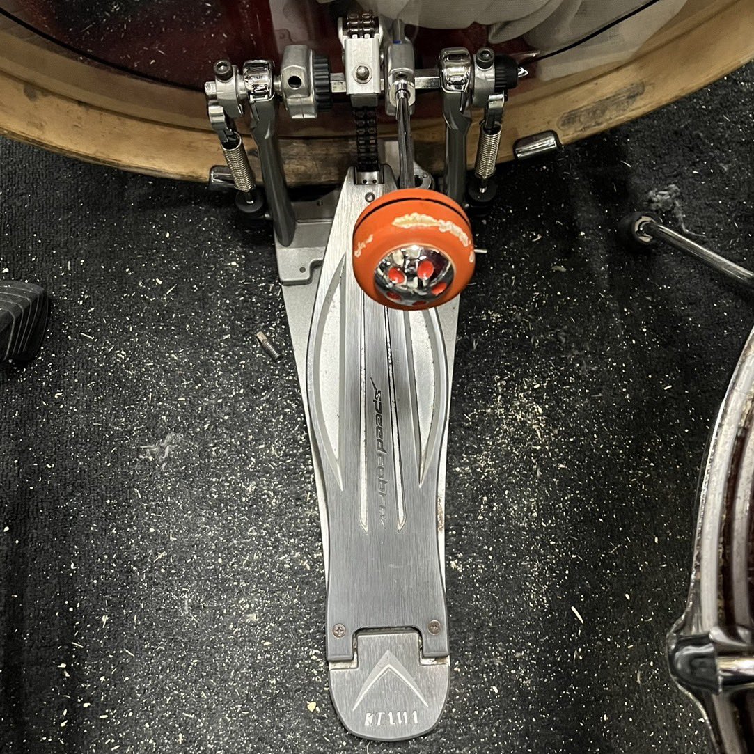 yfa_tw's tweet photo. 【機材紹介】
大学院1年生Wさん

〈機材名〉
スネア:
Tama S.L.P. G-Bubinga 14×6
キックペダル:
Tama Speed Cobra 910 Twin Pedal

〈お気に入りポイント〉
音が好き
叩きやすい⁡ https://t.co/9CncNk52JS