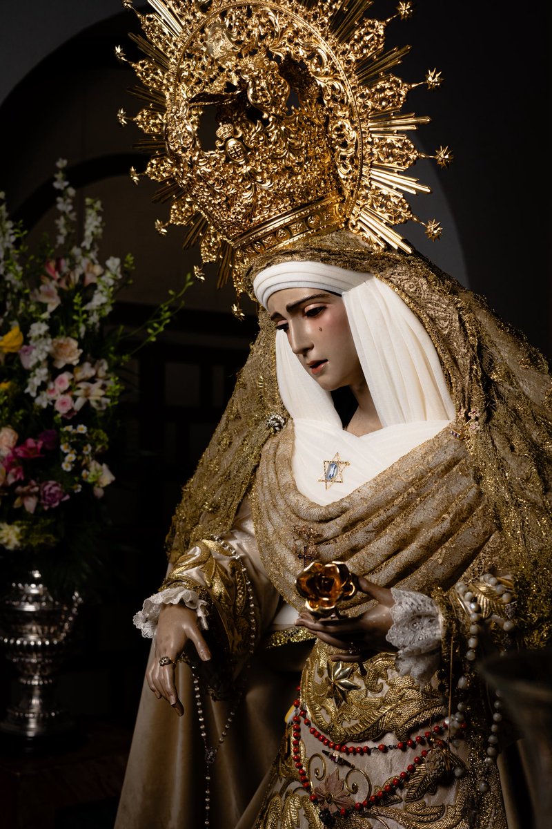 borriquitadh's tweet photo. Nuestra Señora de la Estrella para su besamano.
Fotografía: Pablo Soto
Vestidor : Leandro González https://t.co/I1Z0NJXKvX